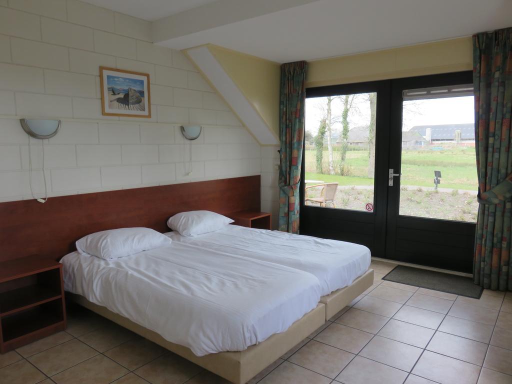 H.R. De Staakenborgh Hotel Буртанге Екстериор снимка